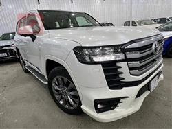 تۆیۆتا لاند کروزەر